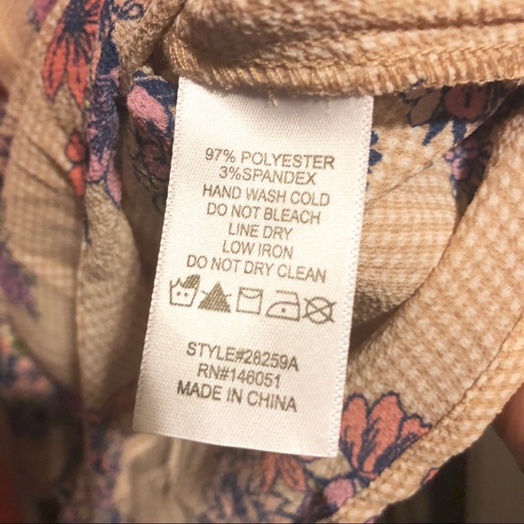 Monteau Floral Tie Front Camp Shirt - Picture 4 of 5